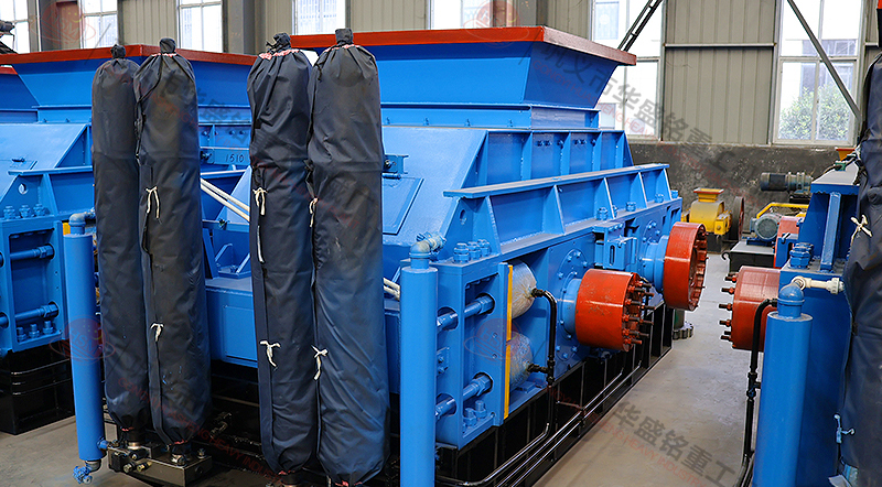 青石液压对辊制砂机 青石液压对辊制砂机