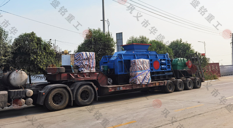 开云网页版登录入口2PGY1212对辊破碎机机成功发往洛阳